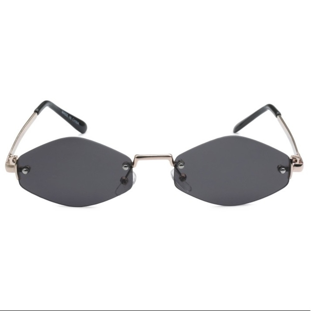 Black Rimless Matrix Sunglasses ✨ - Picture 2 of 3